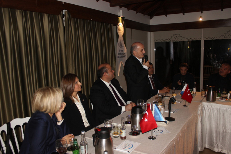 ŞEBİNSİAD İstanbul'dan Milletvekili aday adayı olan Giresunluları aynı sofrada buluşturdu