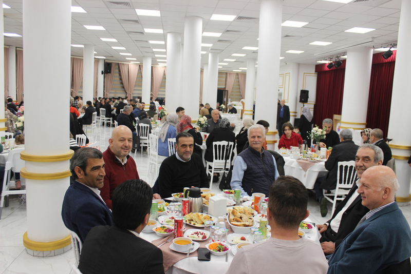 İş Adamı Ömer Kılıç Geleneksel İftar Programını Gerçekleştirdi