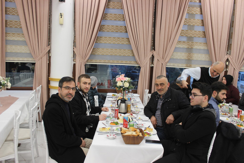 İş Adamı Ömer Kılıç Geleneksel İftar Programını Gerçekleştirdi