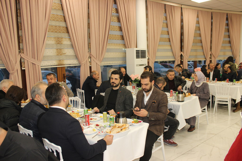 İş Adamı Ömer Kılıç Geleneksel İftar Programını Gerçekleştirdi