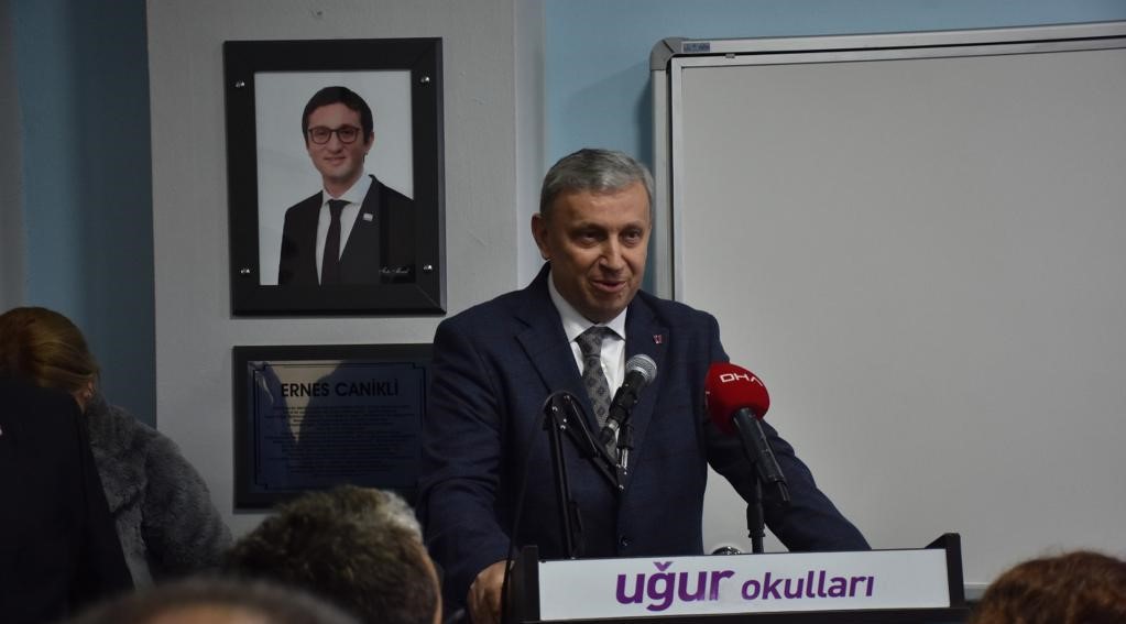 Ernes Canikli’nin eğitim öğretim hayatına başladığı Yolağzı İlkokulu’nda anısını yaşatmak amacıyla kurulan kütüphane açıldı