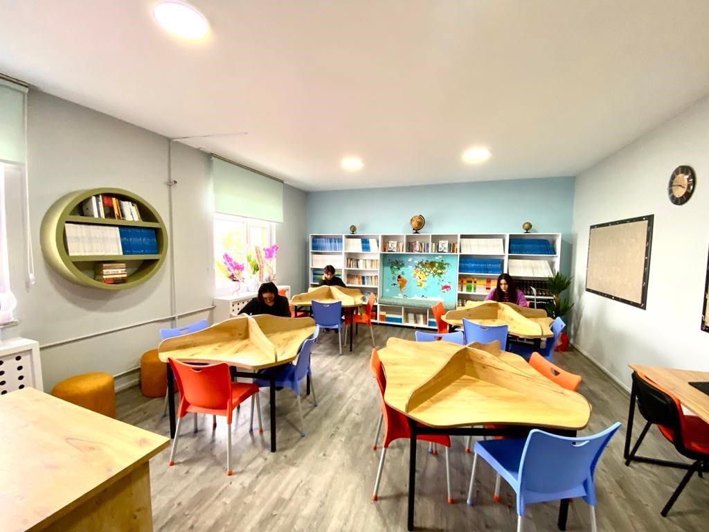 Ernes Canikli’nin eğitim öğretim hayatına başladığı Yolağzı İlkokulu’nda anısını yaşatmak amacıyla kurulan kütüphane açıldı
