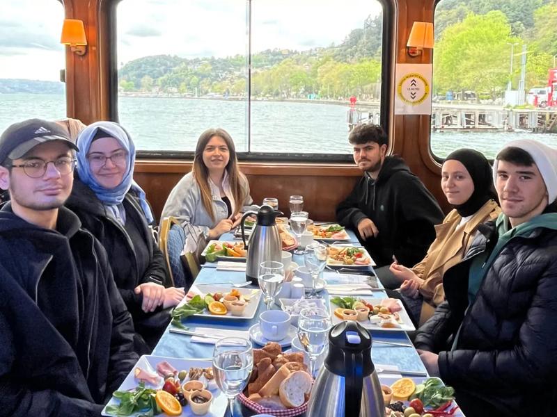 Gençlik Kolları Başkanı Binnaz Kılıç’tan Şükrü Genç’e Teşekkür