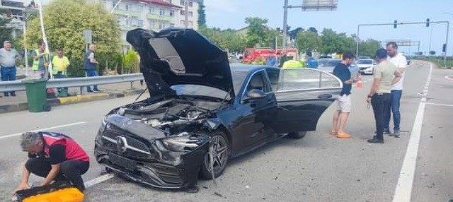 Galatasaraylı futbolcu Barış Alper Yılmaz trafik kazası geçirdi   