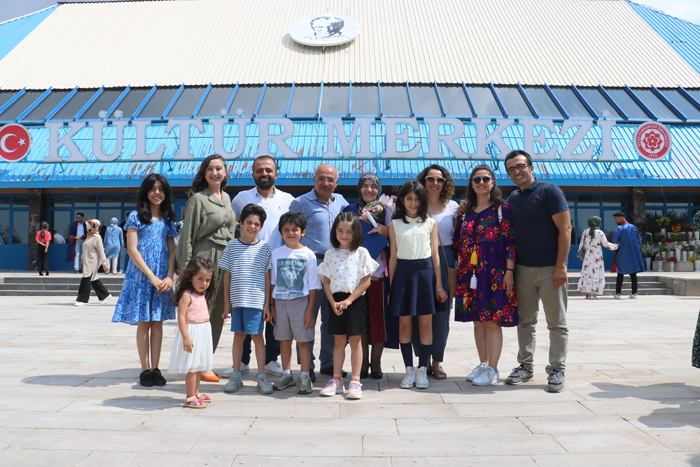 Ayşe Hasbek, mezuniyet sevinci yaşadı