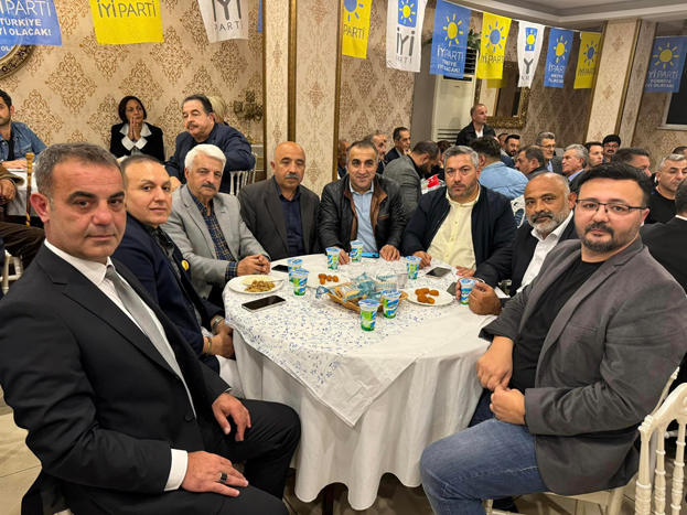 Bora Kılıç, Çekmeköy Belediye Başkan Aday adaylığını açıkladı