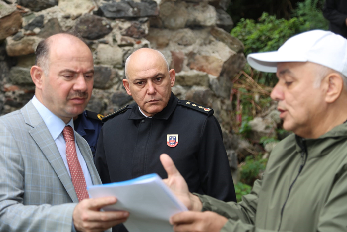 Vali Serdengeçti, Giresun Adasında incelemelerde bulundu