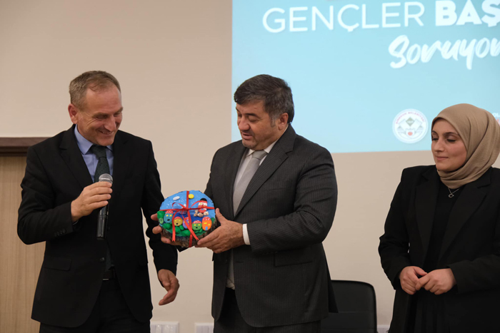Giresun Belediye Başkanı Üniversite Öğrencileriyle buluştu