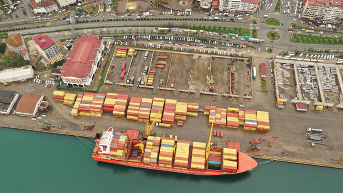 Giresun Limanından ilk konteyner gemisi yola çıktı