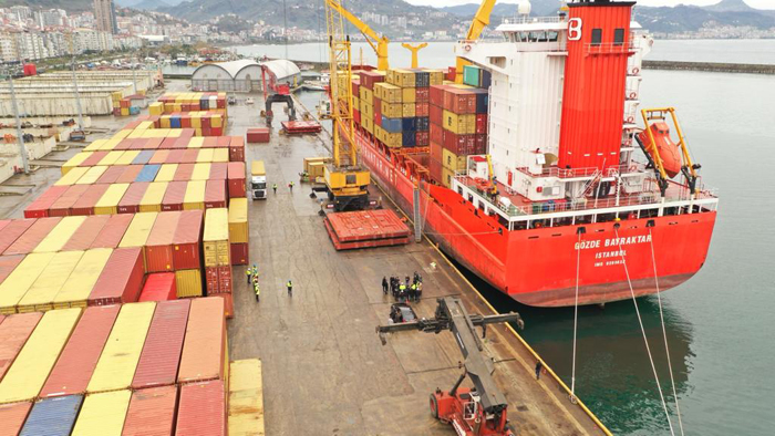 Giresun Limanından ilk konteyner gemisi yola çıktı