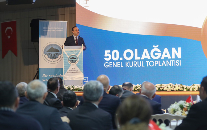 Bakan Kacır Şebinkarahisarlılarla Buluştu