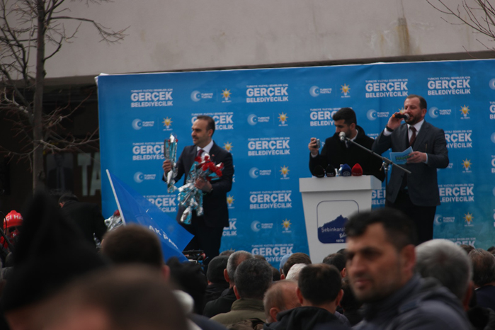Bakan Kacır’a Baba Ocağı Şebinkarahisar’da sevgi seli
