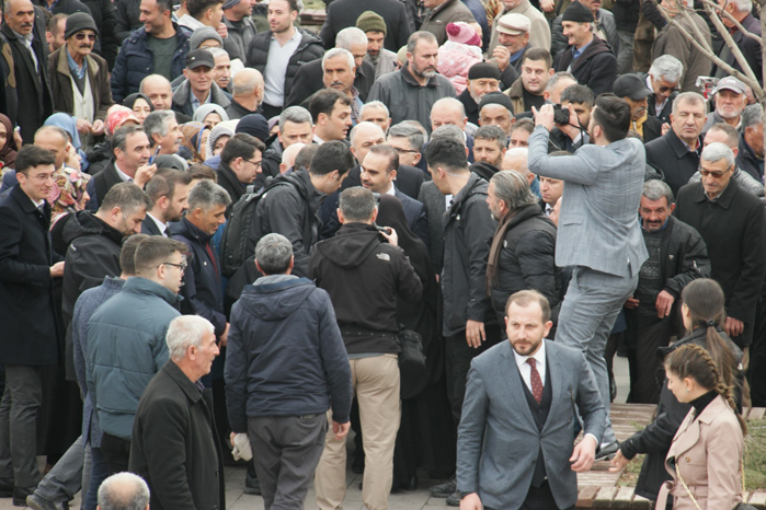 Bakan Kacır’a Baba Ocağı Şebinkarahisar’da sevgi seli