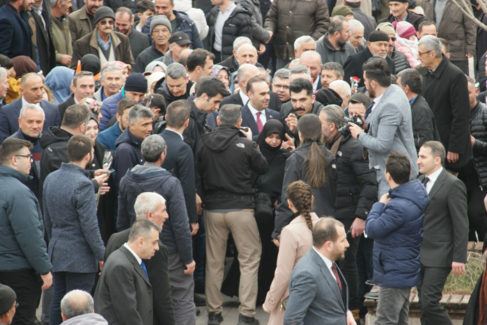 Bakan Kacır’a Baba Ocağı Şebinkarahisar’da sevgi seli