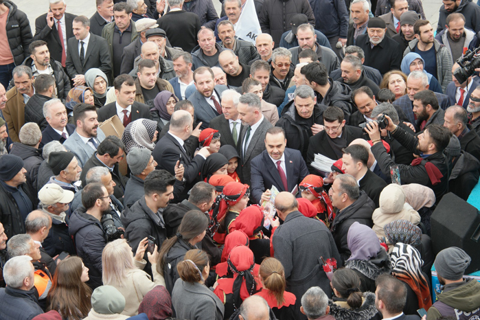 Bakan Kacır’a Baba Ocağı Şebinkarahisar’da sevgi seli