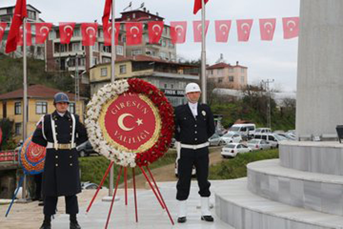 Çanakkale Deniz Zaferi'nin 109. Yıl Dönümü Çelenk Sunma Töreni