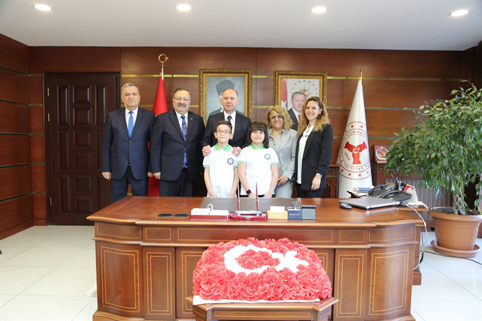Giresun Valisi Makamını Emir Haktan Özdemir’e Bıraktı