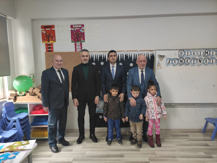 Şebinkarahisar İstiklal İlkokulu'nda Karne Heyecanı