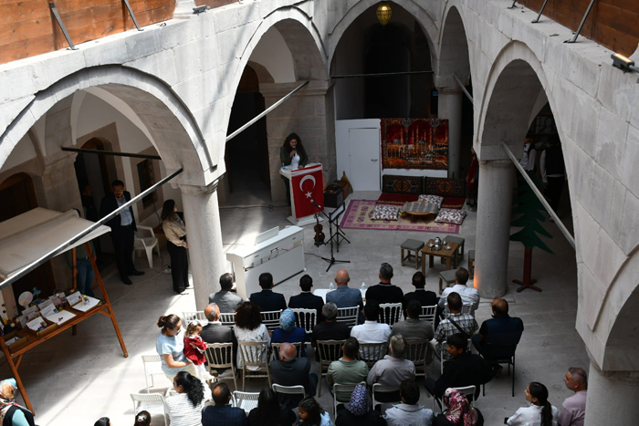 Şebinkarahisar'ın Tarihi Taşhanda BİLSEM'den Bilim Şenliği