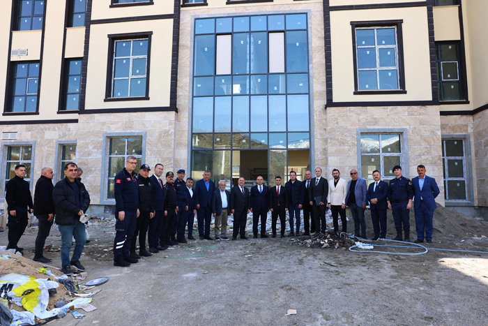 Vali Mustafa Koç’tan Çamoluk’a Çıkarma: Esnaf ve Şehit Ailesiyle Buluştu