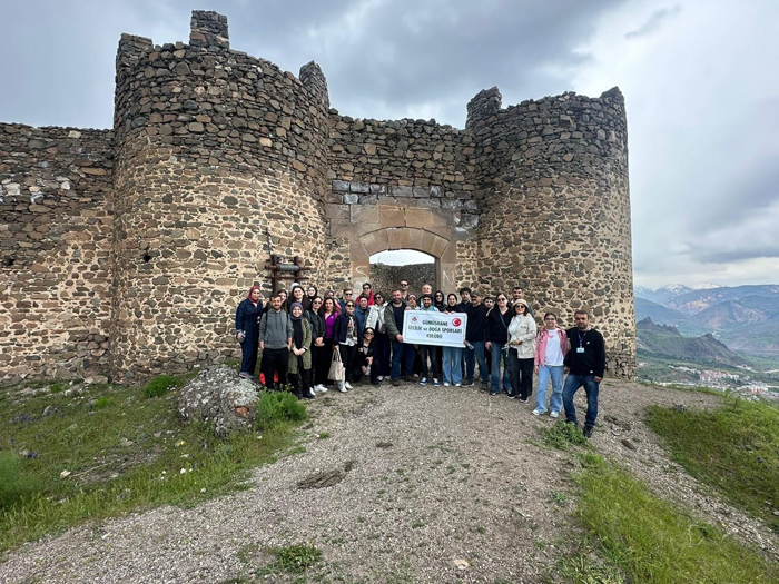 Gümüşhaneli Dağcılar Tarihi ve Doğayı Keşfetti