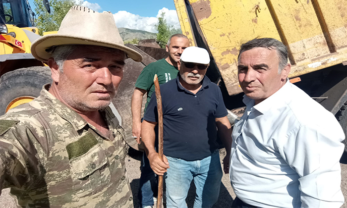 Altınçevre Köyü Sakinleri El Ele Verdi