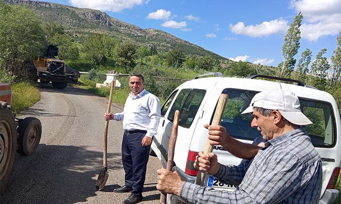 Altınçevre Köyü Sakinleri El Ele Verdi