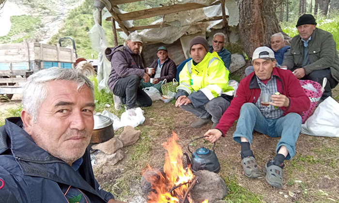 Altınçevre Köyü Sakinleri El Ele Verdi