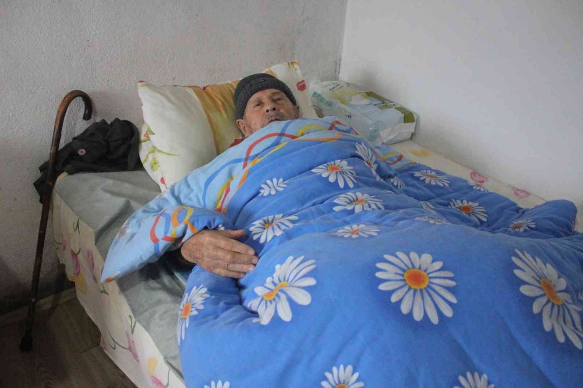 3 erkek 6 kız evlat babası olan 92 yaşındaki Kore gazisi devletten yardım bekliyor
