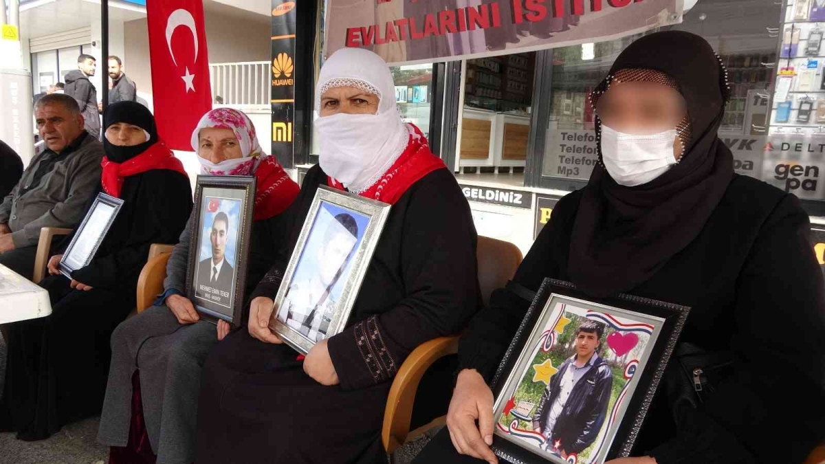 Muş’ta evlat nöbeti tutan ailelerin sayısı 42’ye yükseldi
