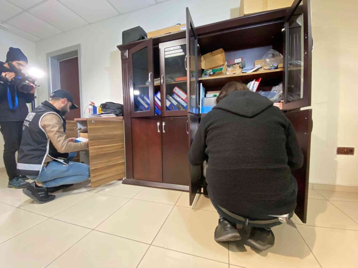 (Düzeltme) Ehliyet ve SRC sınavlarında sahtecilik yapan çeteye eş zamanlı operasyon
