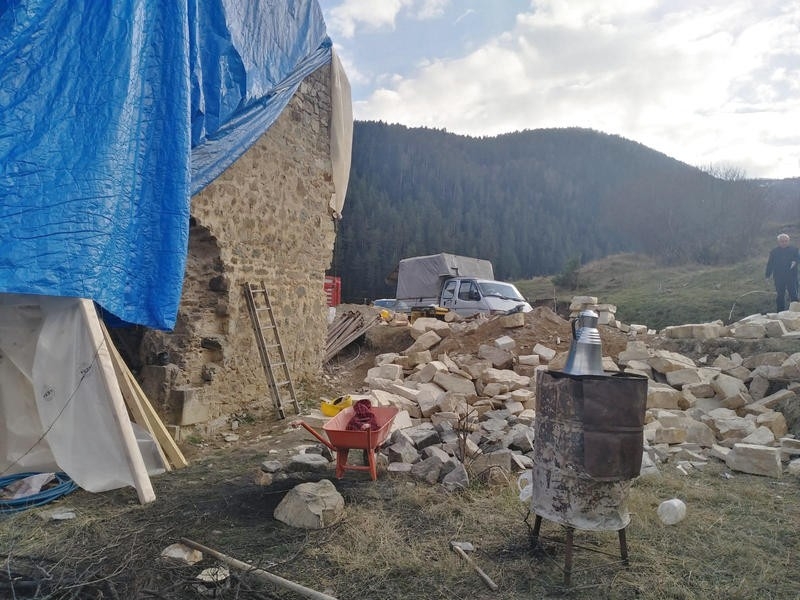 Alucra’daki tarihi kilisede restore çalışmaları yeniden başladı
