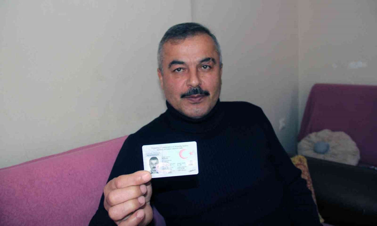 Kimlik hatası hayatını kararttı, 38 yıl kadın kimliğiyle yaşadı
