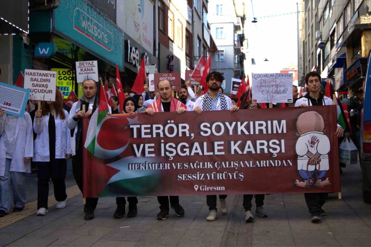 Giresun’da teröre ve İsrail soykırımına karşı hekimlerden sessiz yürüyüş

