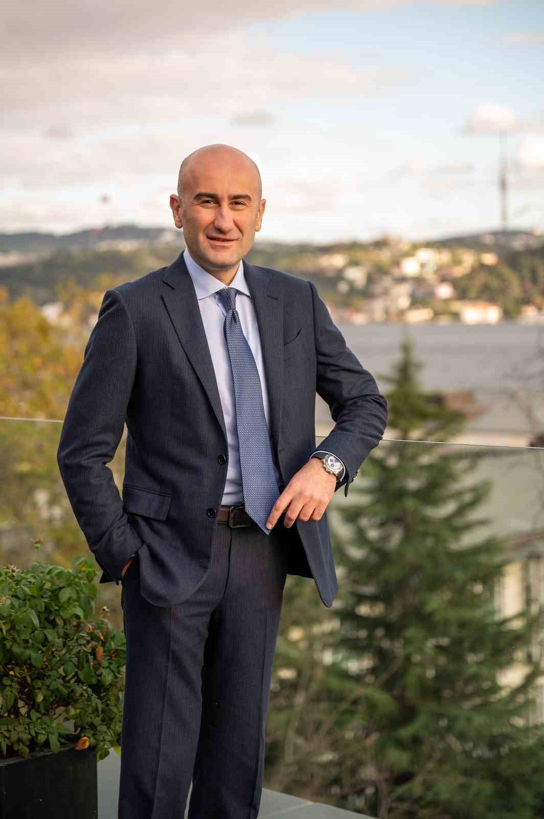 Giresun Uğur Anadolu Lisesi’nden başarılı gençlere eğitim bursu
