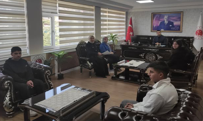 Şebinkarahisar’da Öğrencilerden Kaymakam Dr. Yasin Ardıç’a ÇEDES Projesi Sunumu