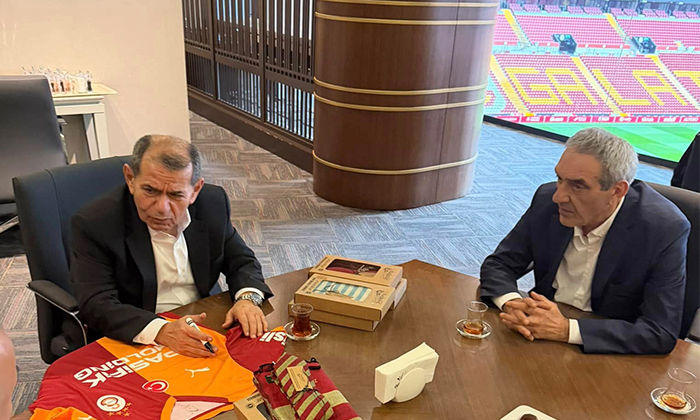 Galatasaray Başkanı Dursun Aydın Özbek’e Şebinkarahisar’dan Anlamlı Hediye: Tamzara Dokuması Rams Park’ta