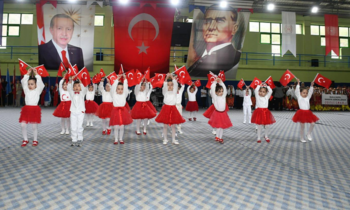Şebinkarahisar’da 23 Nisan Coşkusu: 106. Yıl Törenlerle Kutlandı