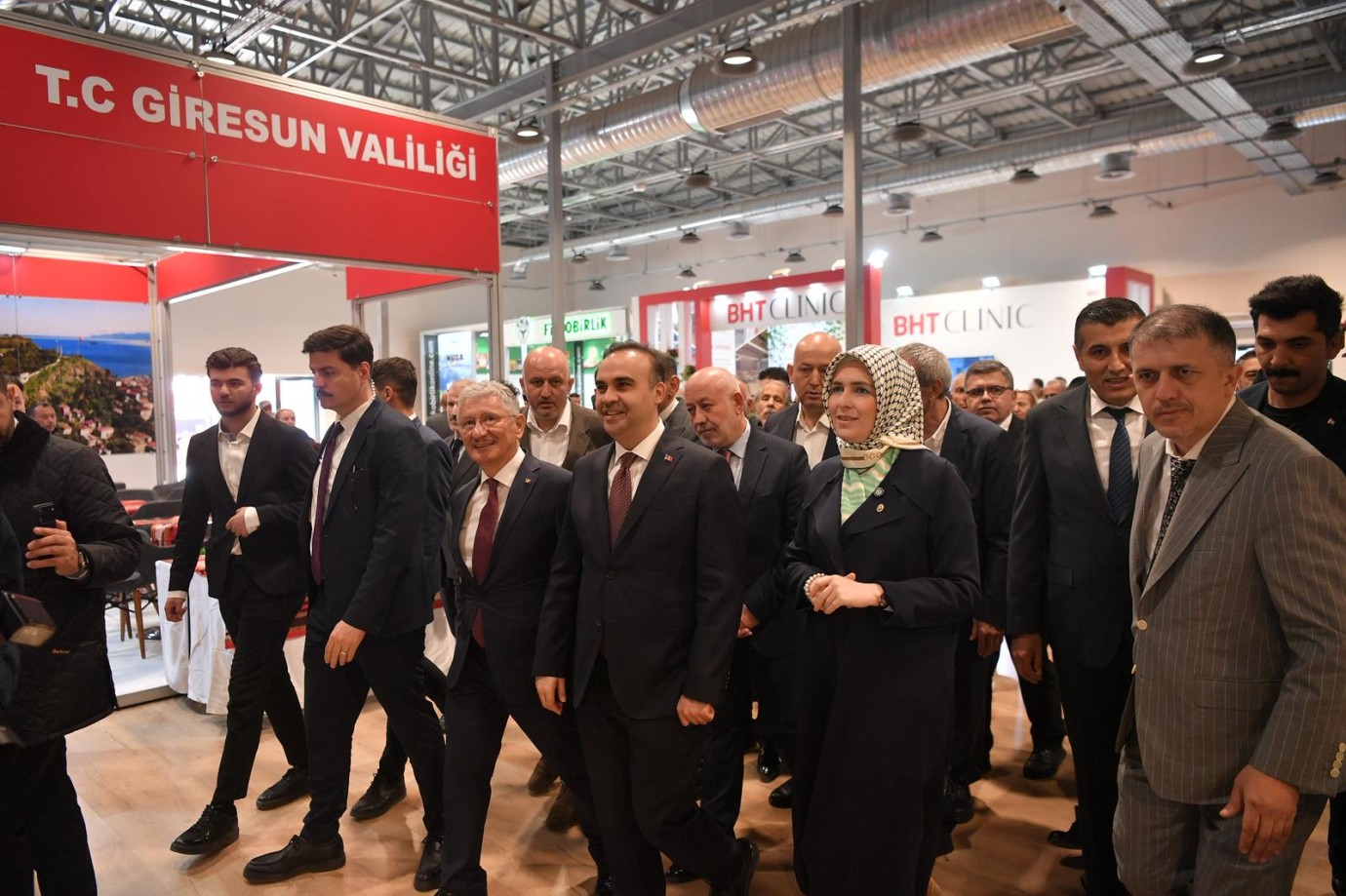 18. Giresun Günleri İstanbul’da Kapılarını Açtı: Bakan Kacır’dan Memleketine Ziyaret