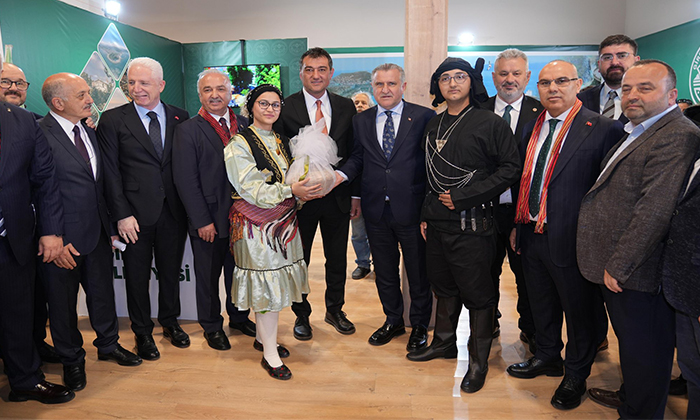 İstanbul’da Giresun Belediyesi Standına Ziyaretçi Akını