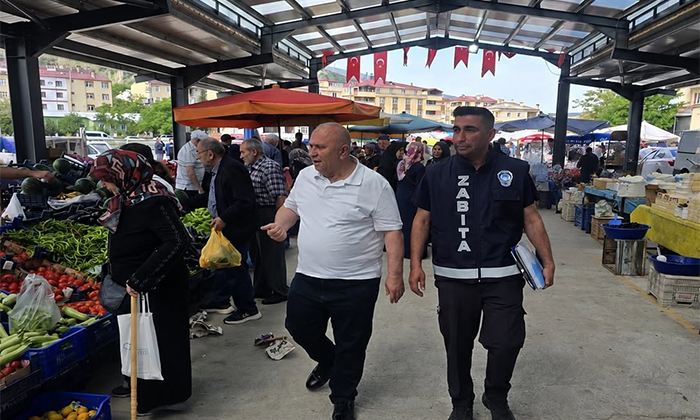 Çamoluk’ta Başkan Ergün Bakırhan’dan Kapalı Pazar Yeri Ziyareti ve Esnaf Buluşması