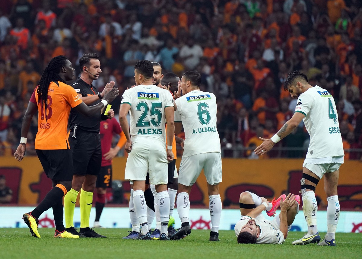 Giresunspor Galatasaray'ı devirdi