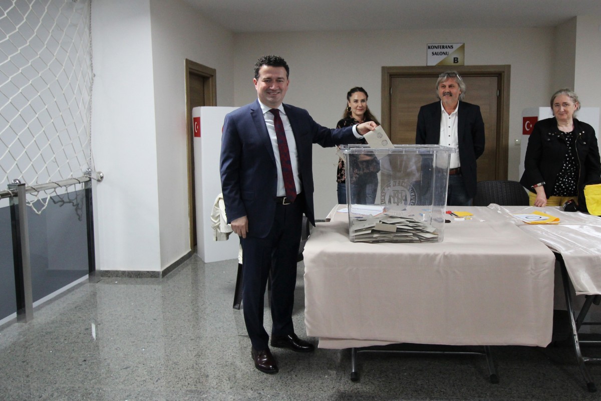 Giresun Barosu’nda Av. Soner Karademir 4. kez başkan seçildi