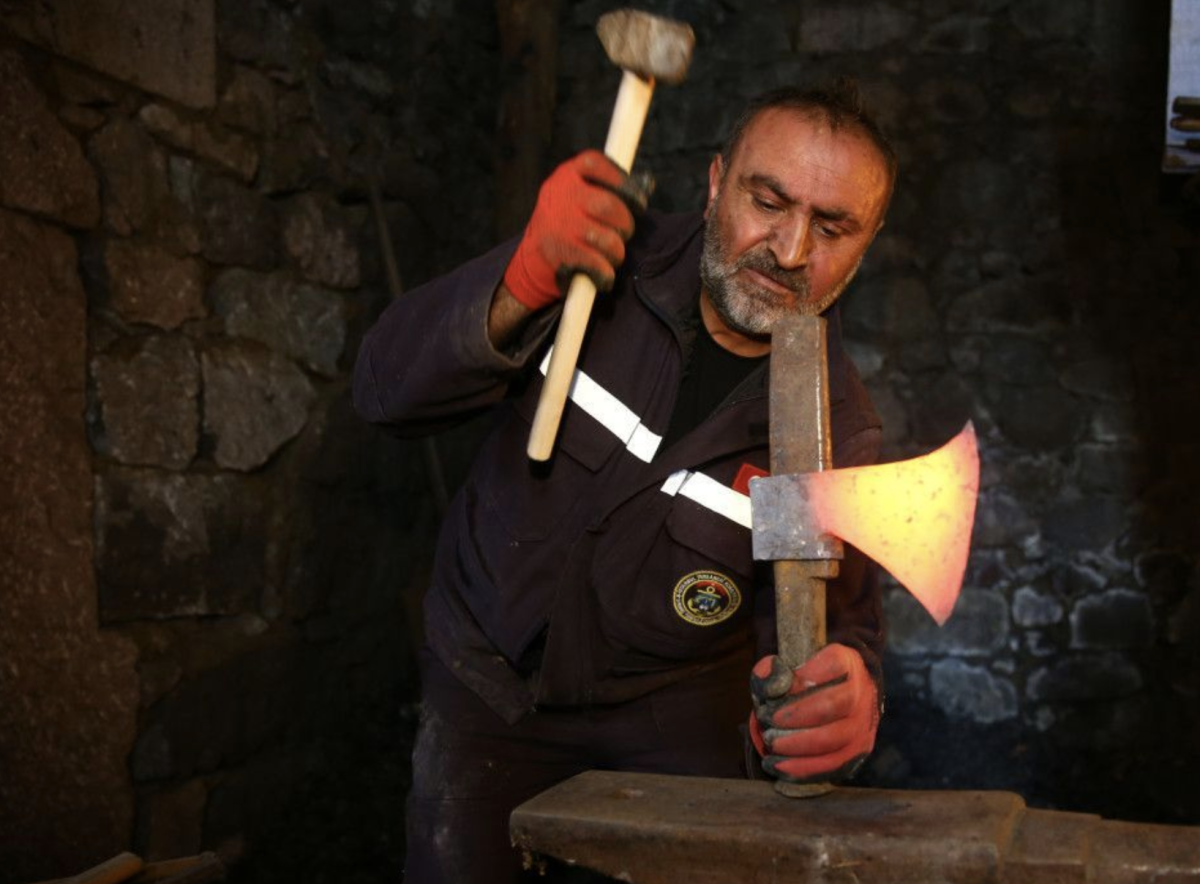 Alucra'daki 150 yıllık Demir ocağının ateşini yarım asır sonra yeniden yaktı