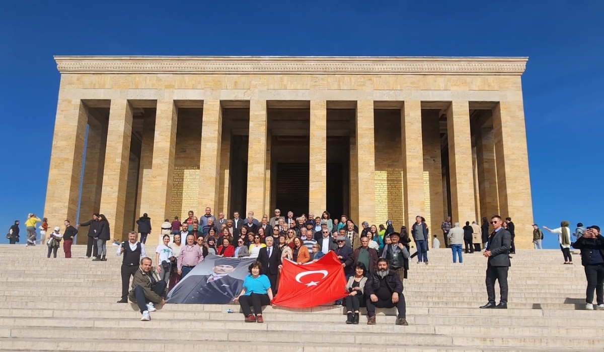 Benim Vekilim İlhan Özcan diyen 100 kişilik ekipten Ankara çıkartması
