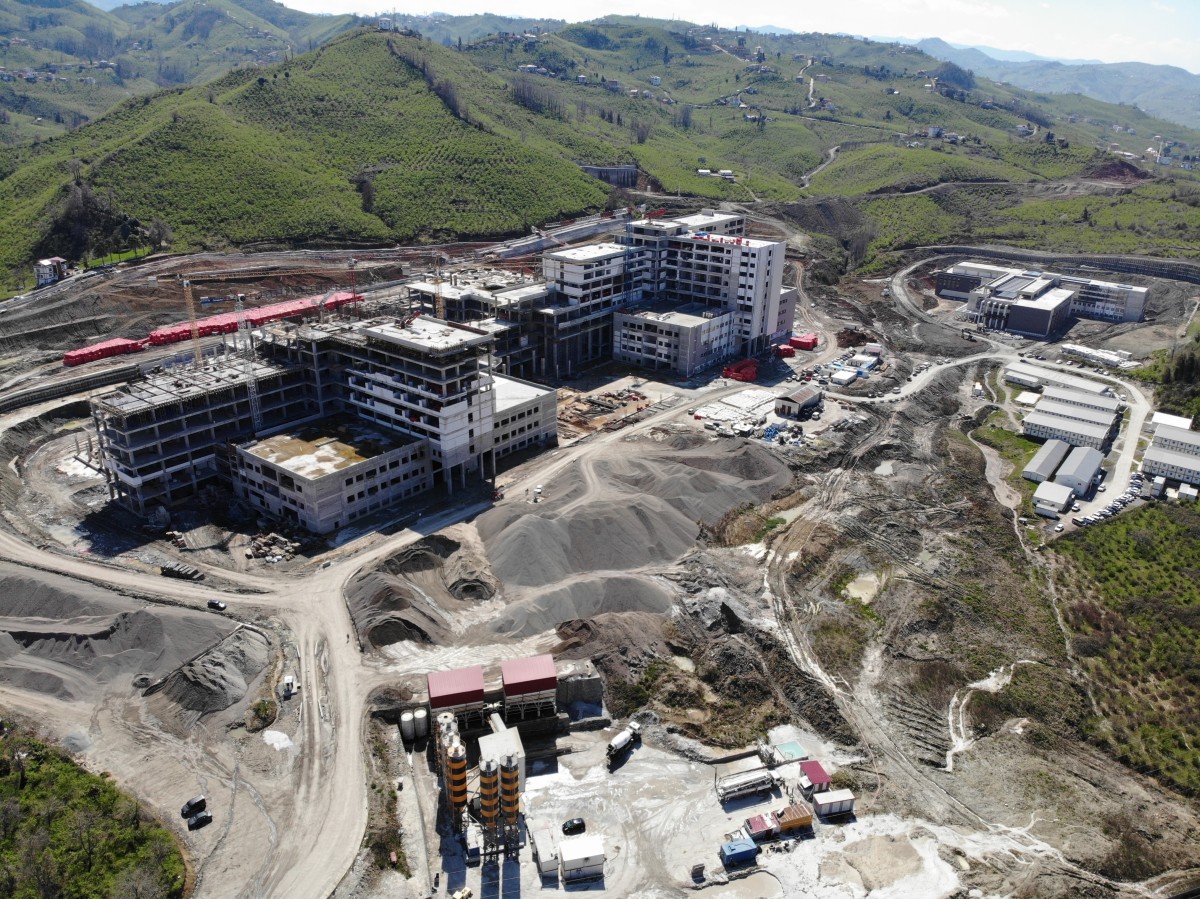 Ordu Şehir Hastanesi'nin yüzde 85'i tamamlandı 