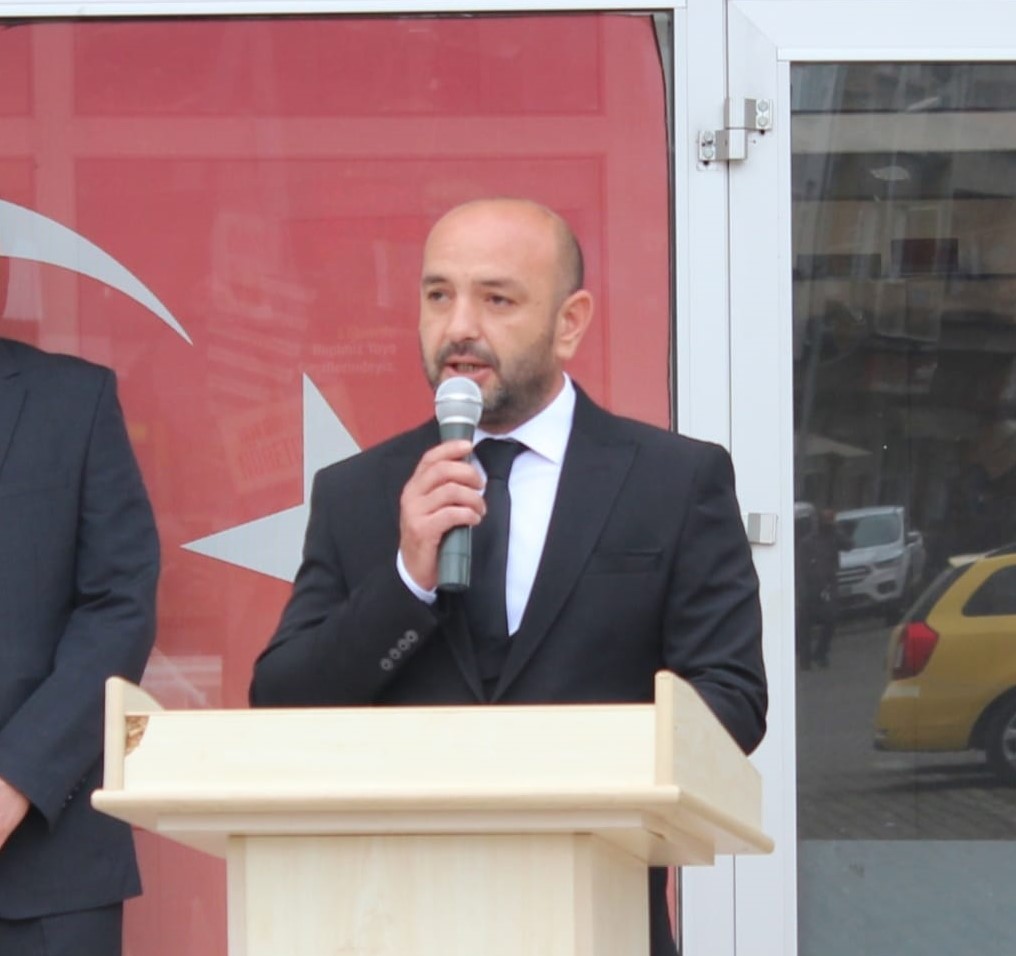 Muhtarlardan Erener’e destek