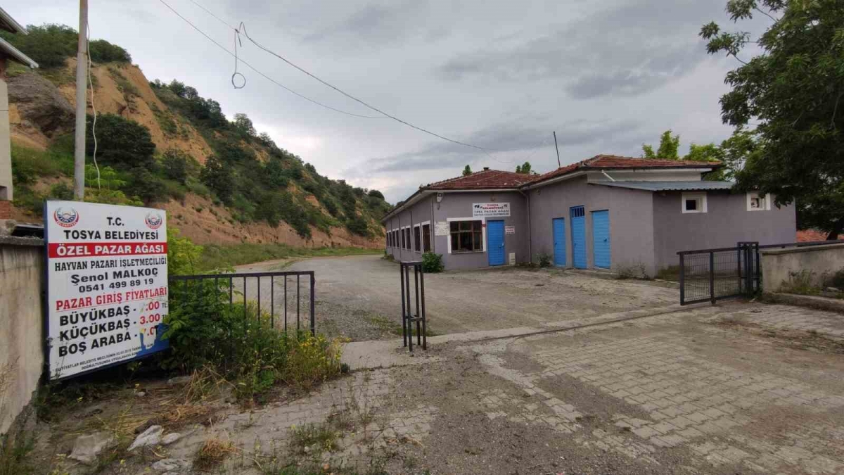 Kastamonu’da şap hastalığından dolayı canlı hayvan pazarı kapatıldı
