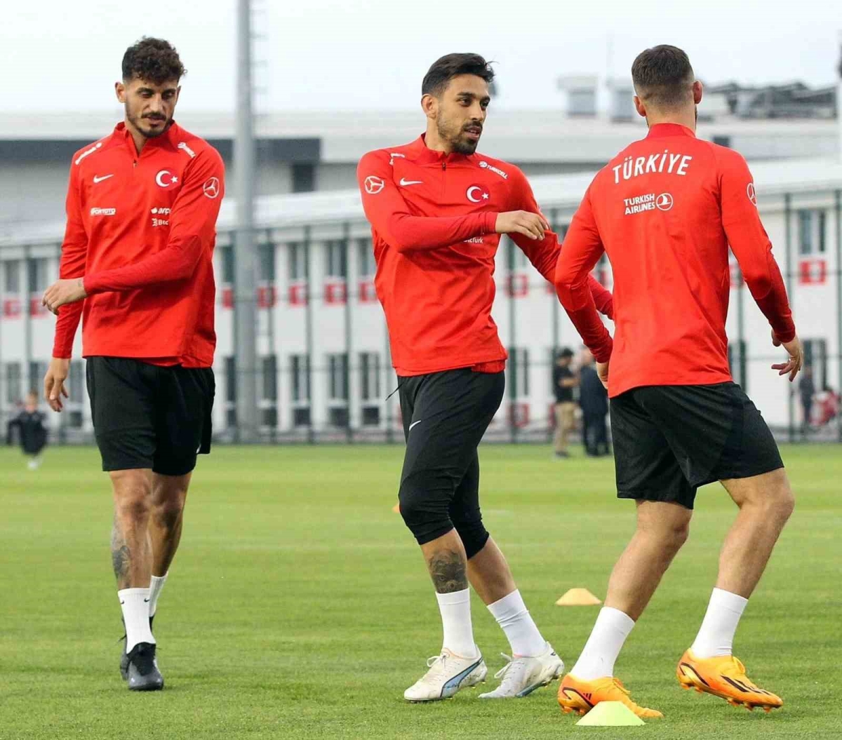  Valilikten milli maç için toplu taşıma uyarısı
