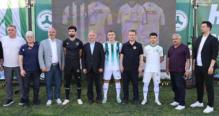 Giresunspor'un yeni sezon forma tanıtımı yapıldı